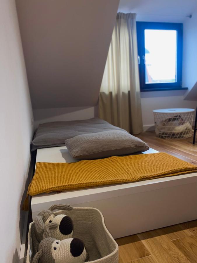 Apartman Zara Комарно Екстер'єр фото