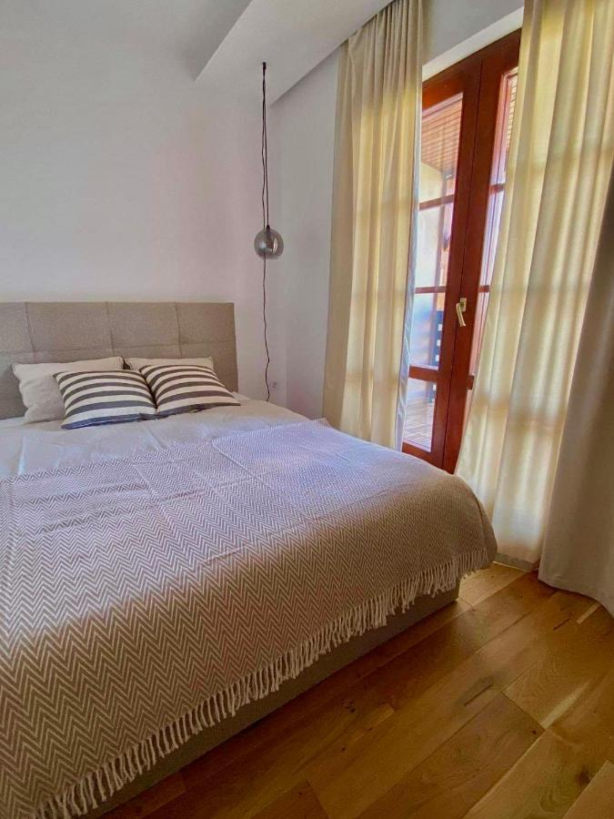Apartman Zara Комарно Екстер'єр фото