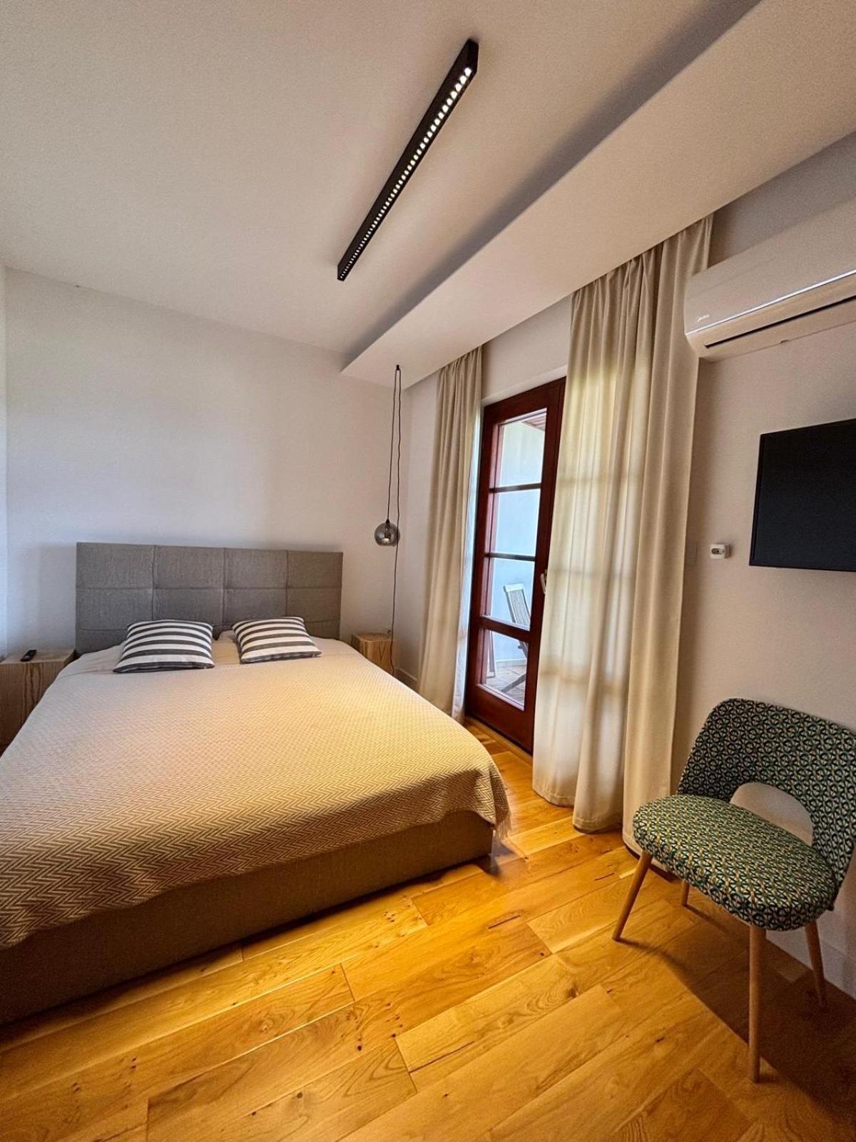 Apartman Zara Комарно Екстер'єр фото